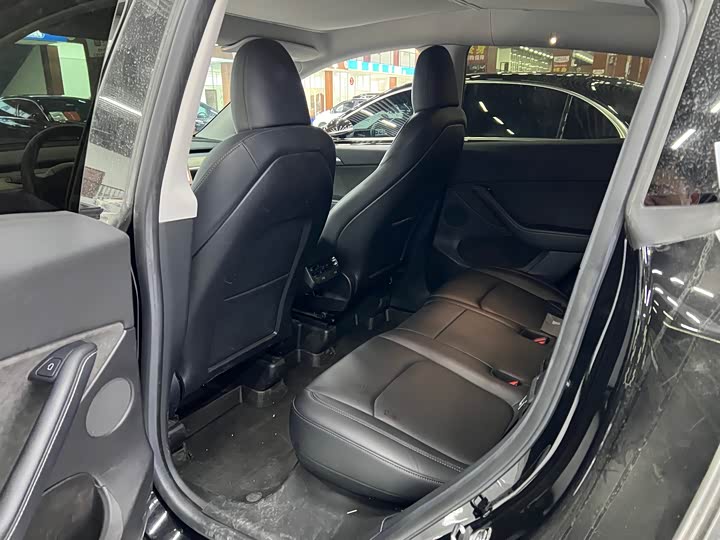 Фото 6 - Tesla Model Y