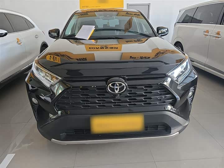 Фото 3 - Toyota RAV4