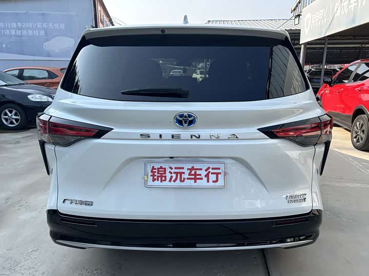 Фото 8 - Toyota Sienna