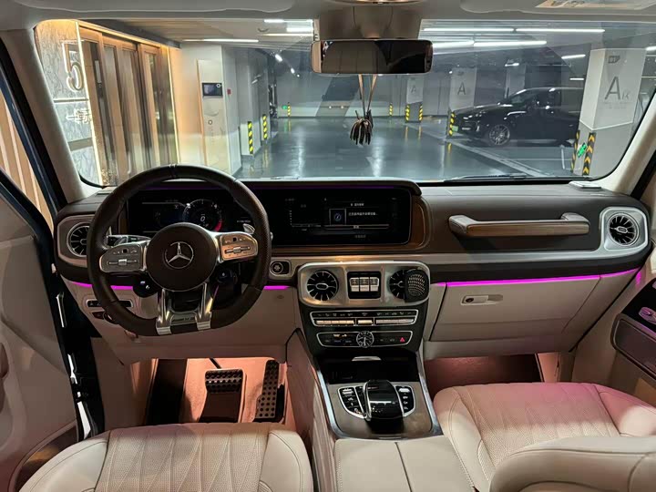 Фото 9 - Mercedes-Benz G-Class AMG