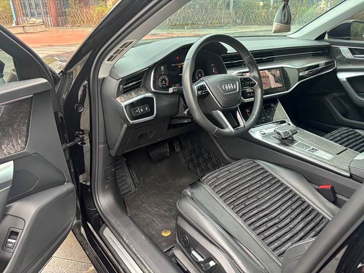 Фото 4 - Audi A6L