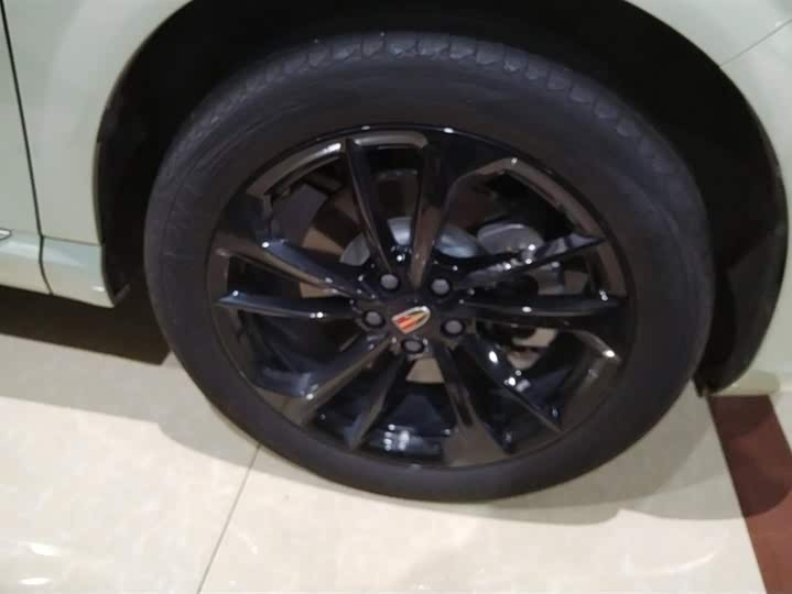 Фото 6 - Hongqi HS3