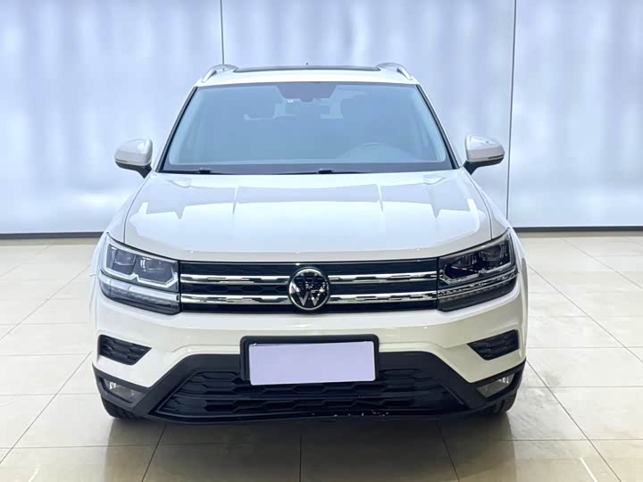 Фото 2 - Volkswagen Tharu