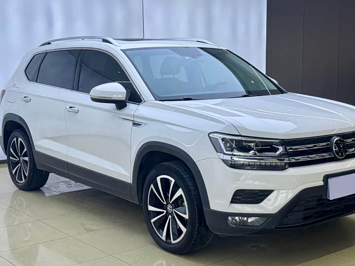 Фото 3 - Volkswagen Tharu