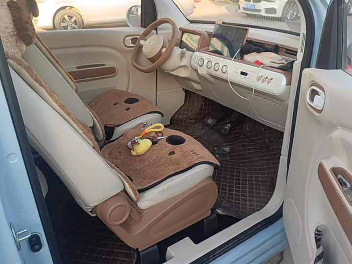 Фото 8 - Bestune Pony