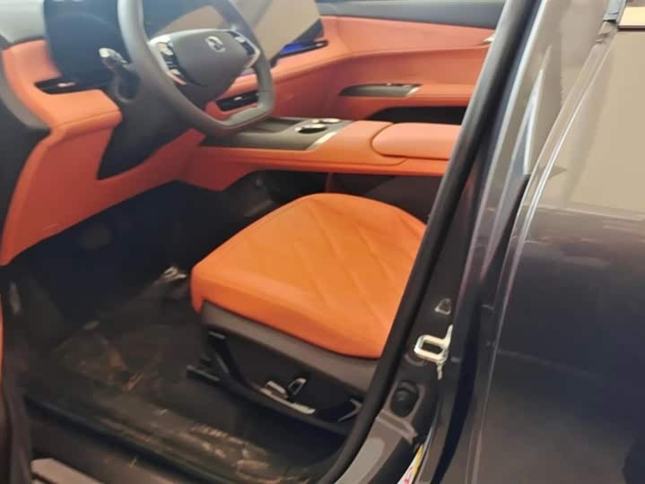 Фото 9 - Changan CS75 Plus