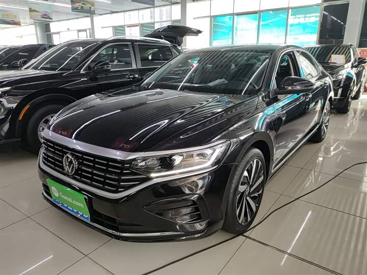 Фото 1 - Volkswagen Passat