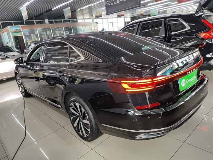 Фото 5 - Volkswagen Passat