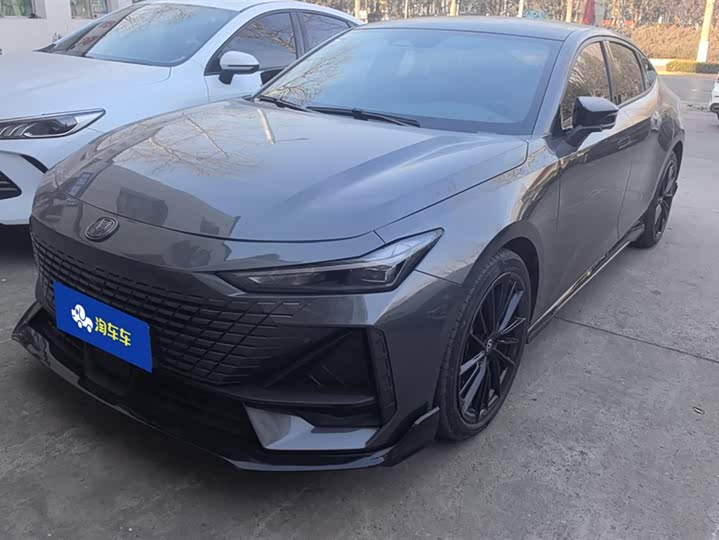 Фото 1 - Changan UNI-V