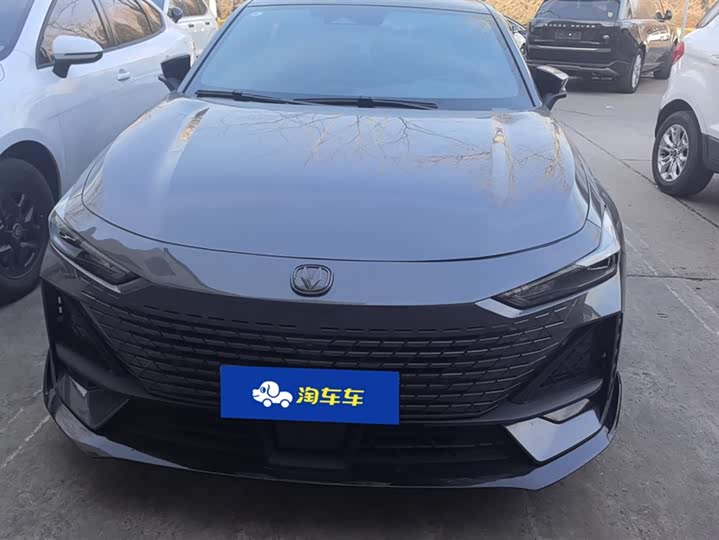 Фото 2 - Changan UNI-V