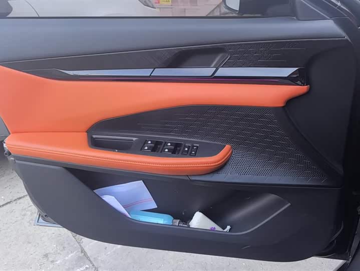 Фото 7 - Changan UNI-V