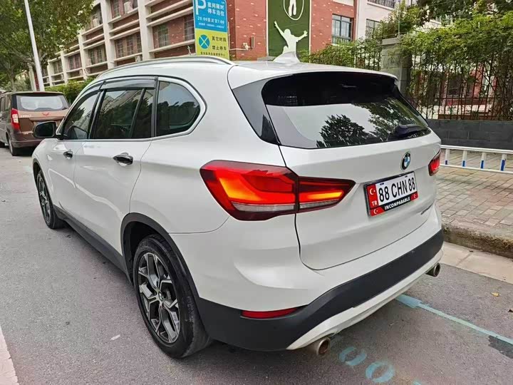 Фото 7 - BMW X1