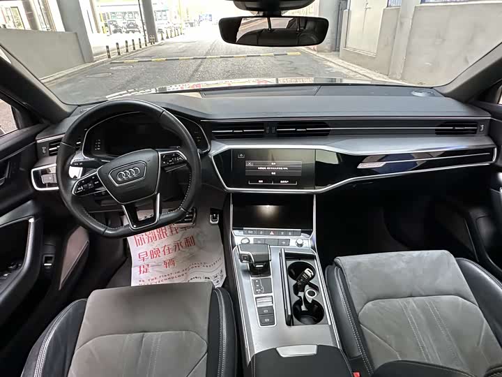 Фото 5 - Audi A6L