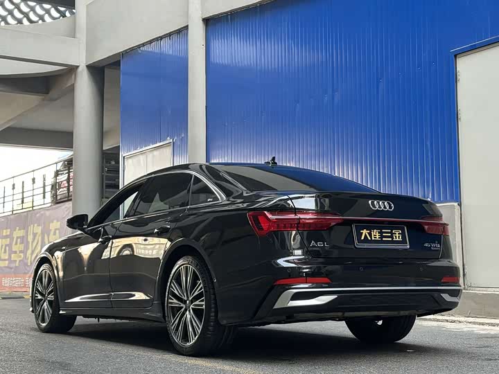Фото 6 - Audi A6L