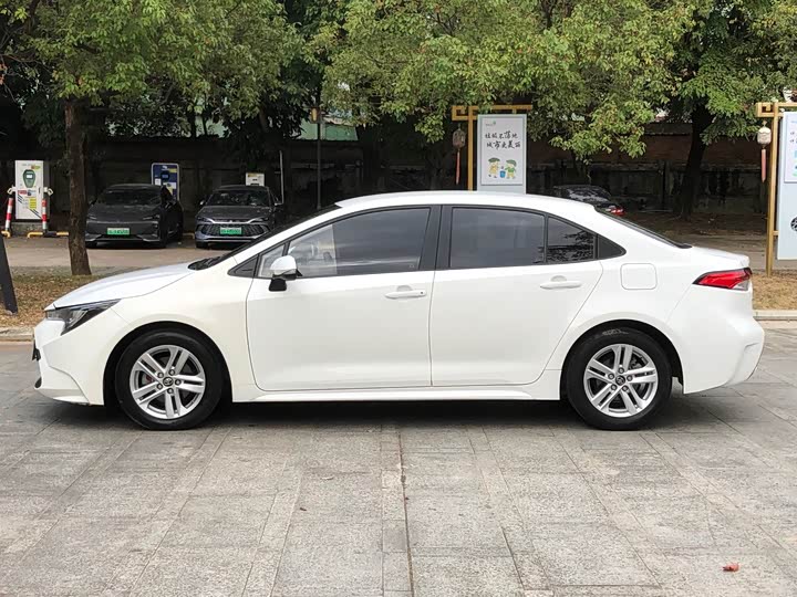 Фото 4 - Toyota Levin