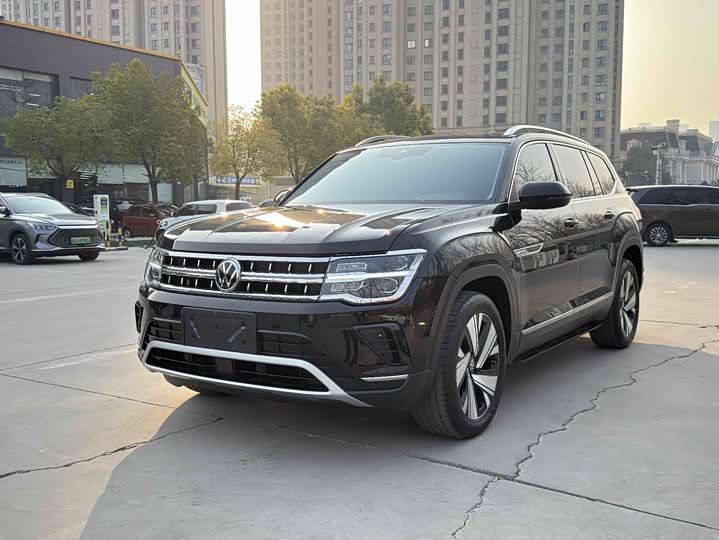Фото 1 - Volkswagen Teramont Pro