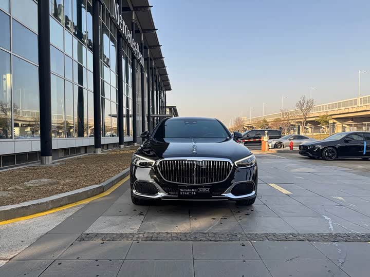 Фото 2 - Mercedes-Benz Maybach S-Class
