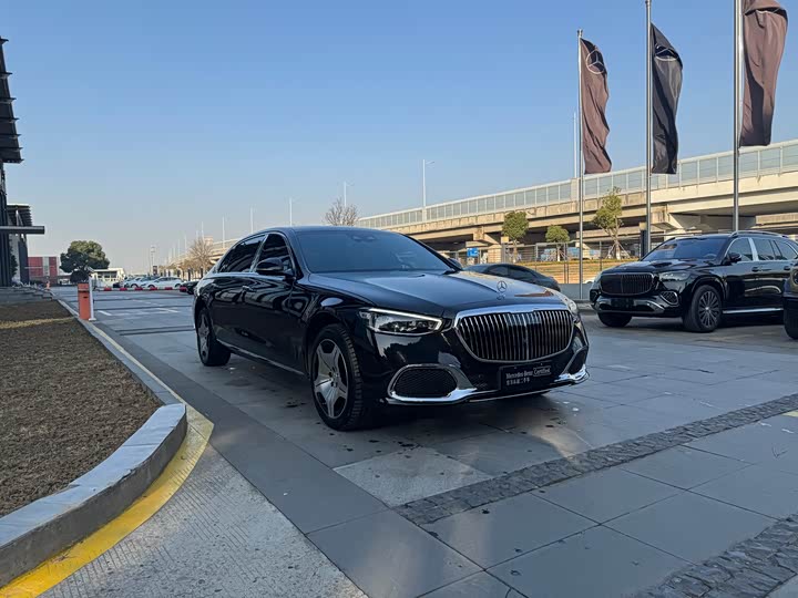 Фото 3 - Mercedes-Benz Maybach S-Class