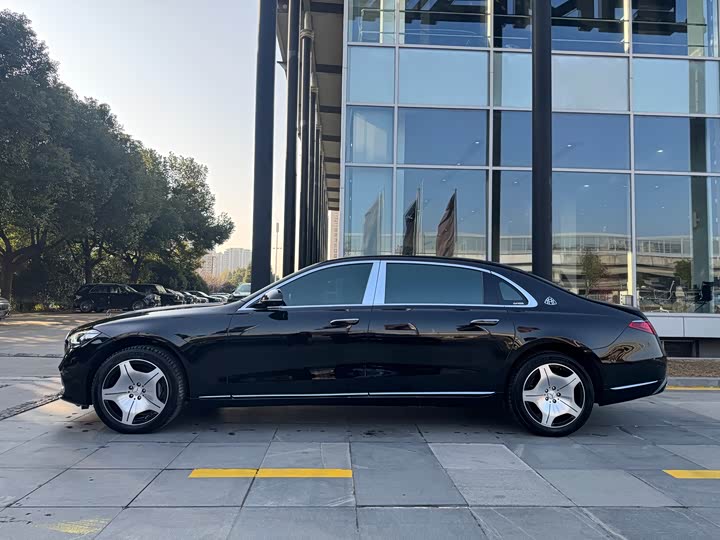 Фото 4 - Mercedes-Benz Maybach S-Class