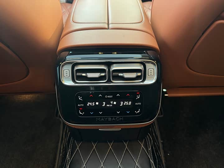 Фото 7 - Mercedes-Benz Maybach S-Class