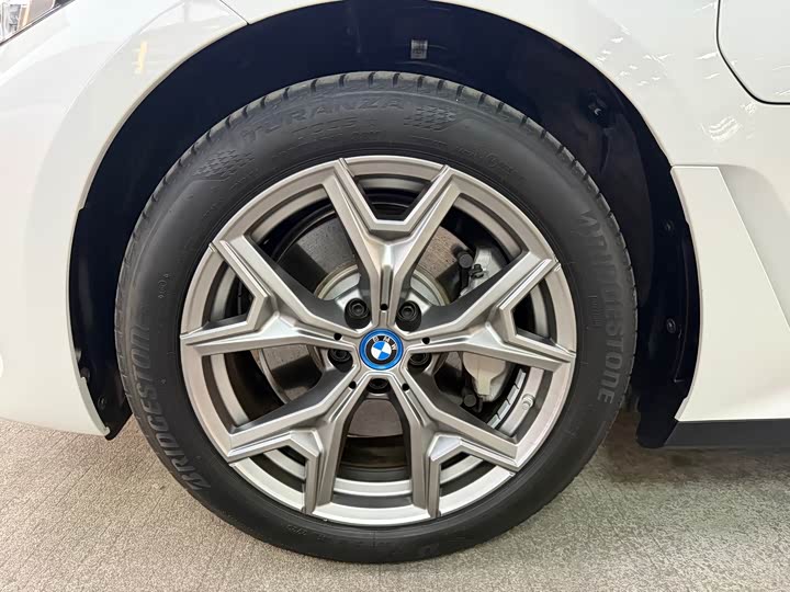 Фото 9 - BMW i3