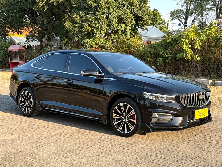 Фото 2 - Geely Preface