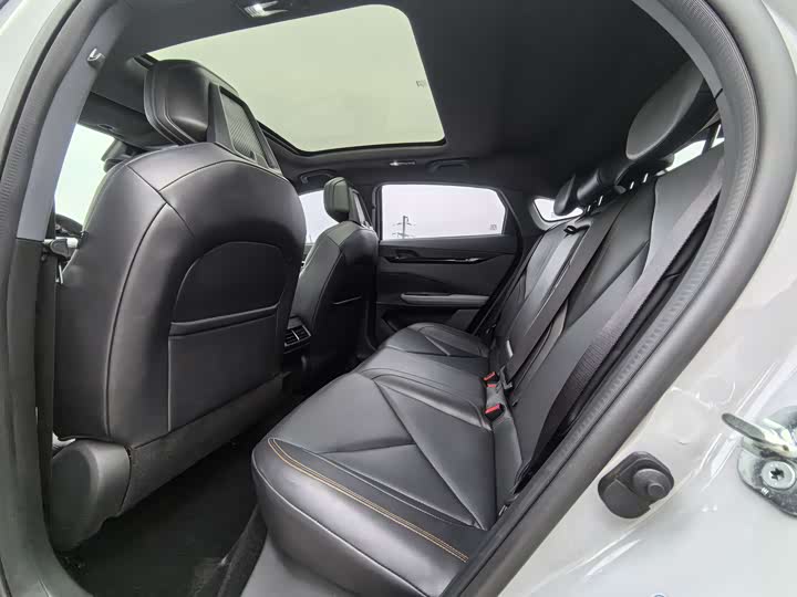 Фото 8 - Changan UNI-V