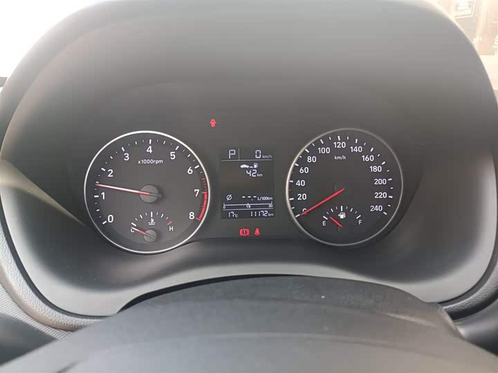 Фото 4 - Hyundai Celesta