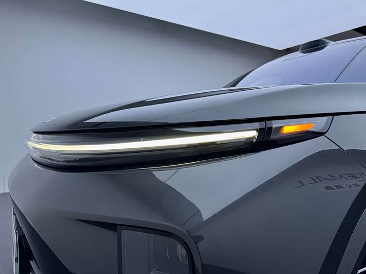 Фото 8 - LiXiang L7