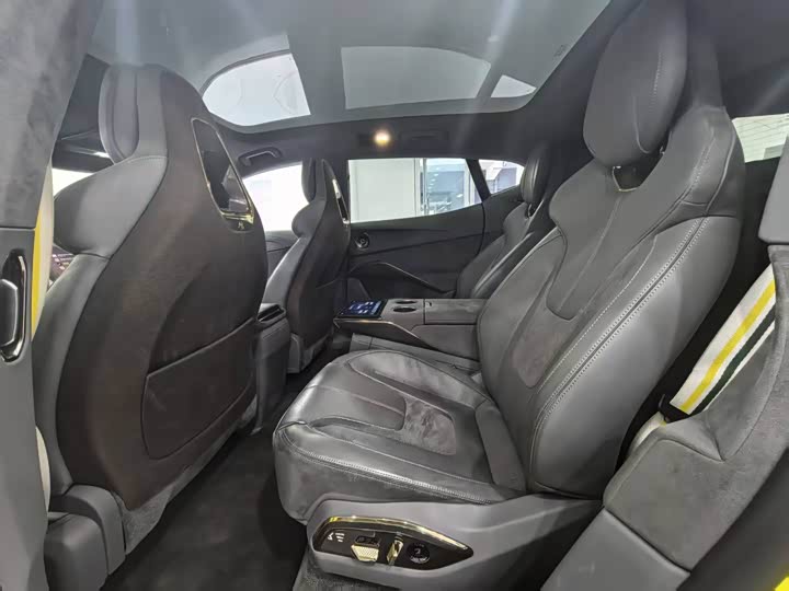 Фото 5 - Lotus Eletre