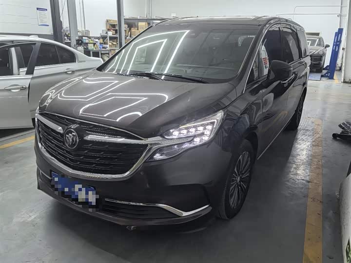 Фото 1 - Buick GL8 ES