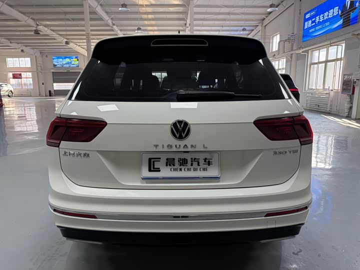 Фото 5 - Volkswagen Tiguan L Pro