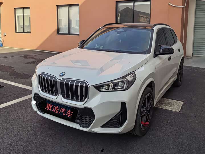 Фото 1 - BMW X1