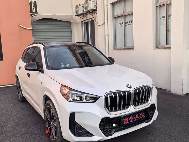 Фото 3 - BMW X1