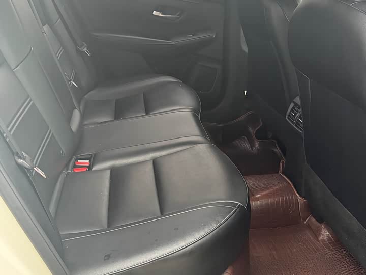 Фото 7 - Nissan Sylphy