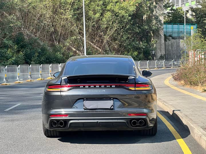 Фото 5 - Porsche Panamera
