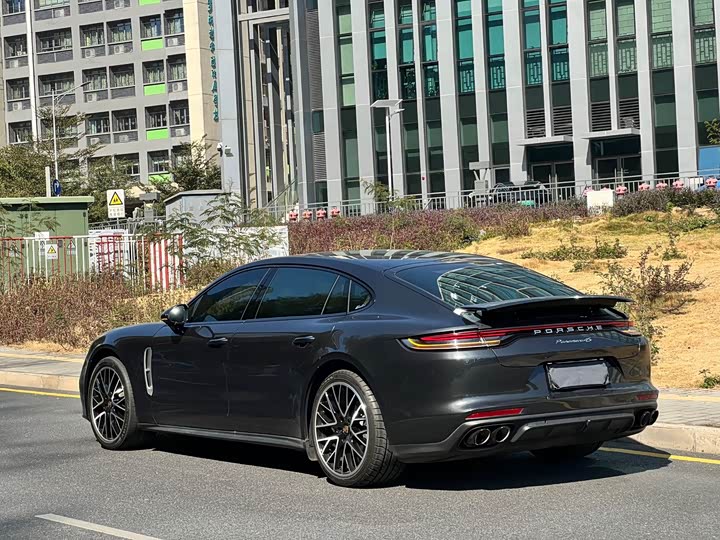 Фото 6 - Porsche Panamera