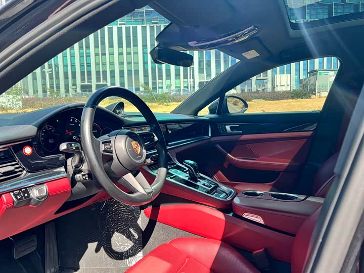 Фото 8 - Porsche Panamera