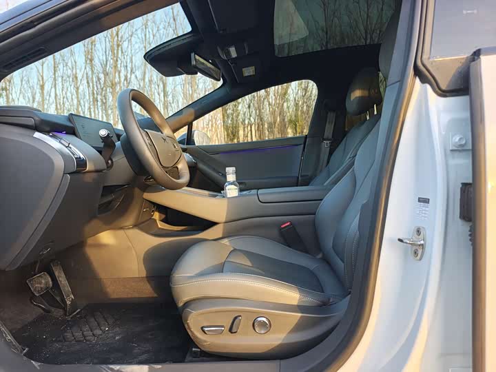 Фото 5 - XPeng F57