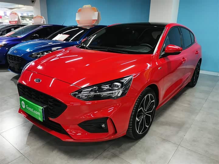 Фото 2 - Ford Focus