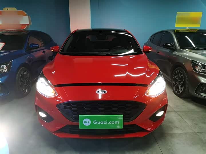 Фото 3 - Ford Focus