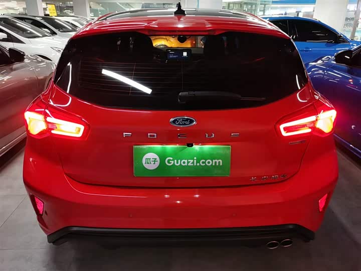 Фото 6 - Ford Focus