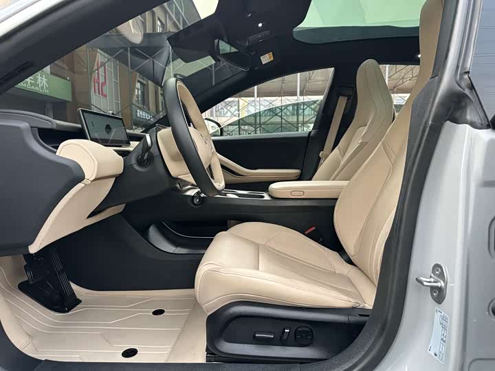 Фото 4 - Nio ET5T