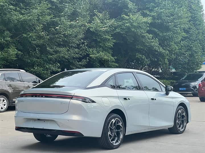 Фото 7 - GAC Aion S Max