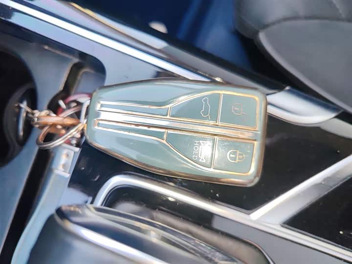 Фото 9 - Hongqi HS5