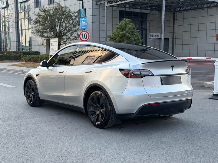 Фото 5 - Tesla Model Y