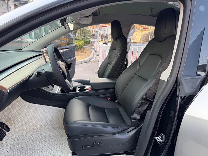 Фото 8 - Tesla Model Y