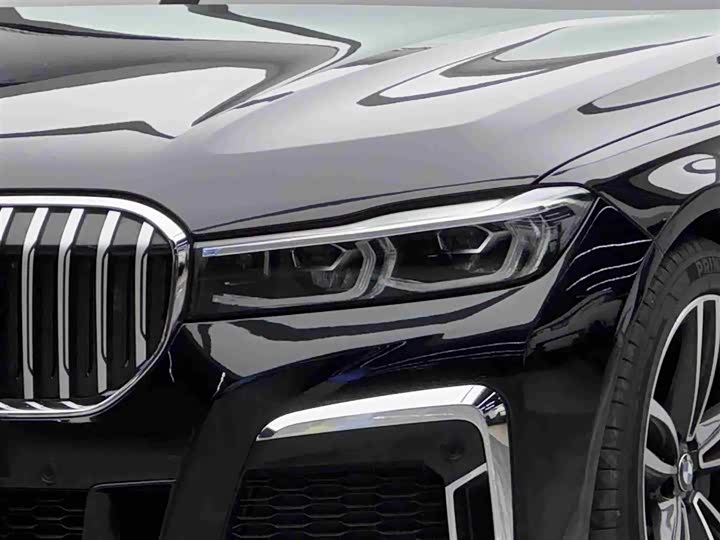 Фото 3 - BMW 7 Series