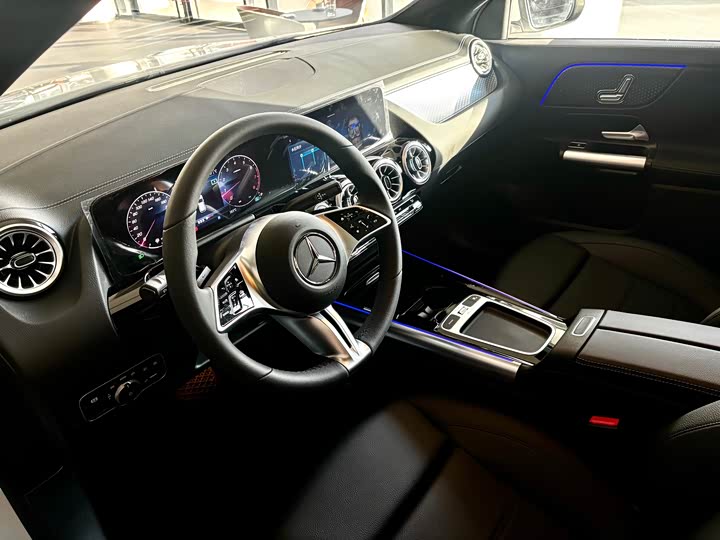 Фото 5 - Mercedes-Benz GLA-Class