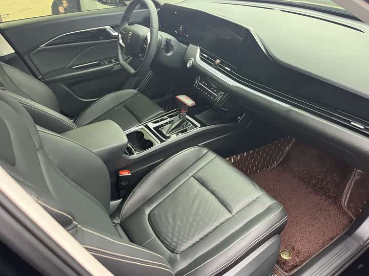 Фото 4 - Bestune B70